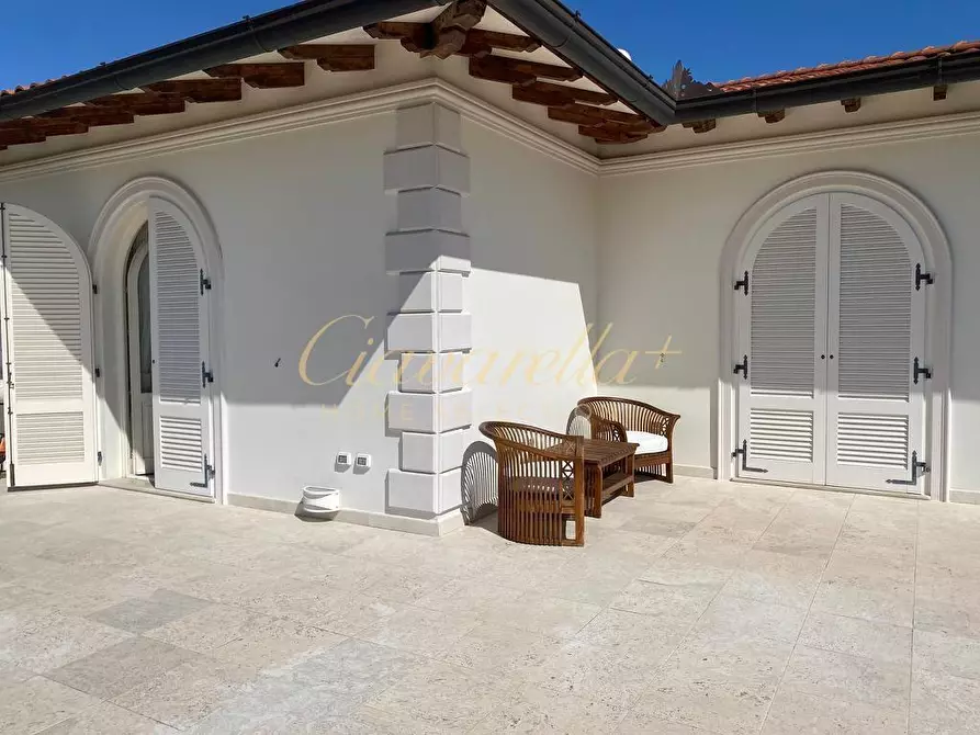 Immagine 5 di Villa in affitto  a Forte Dei Marmi