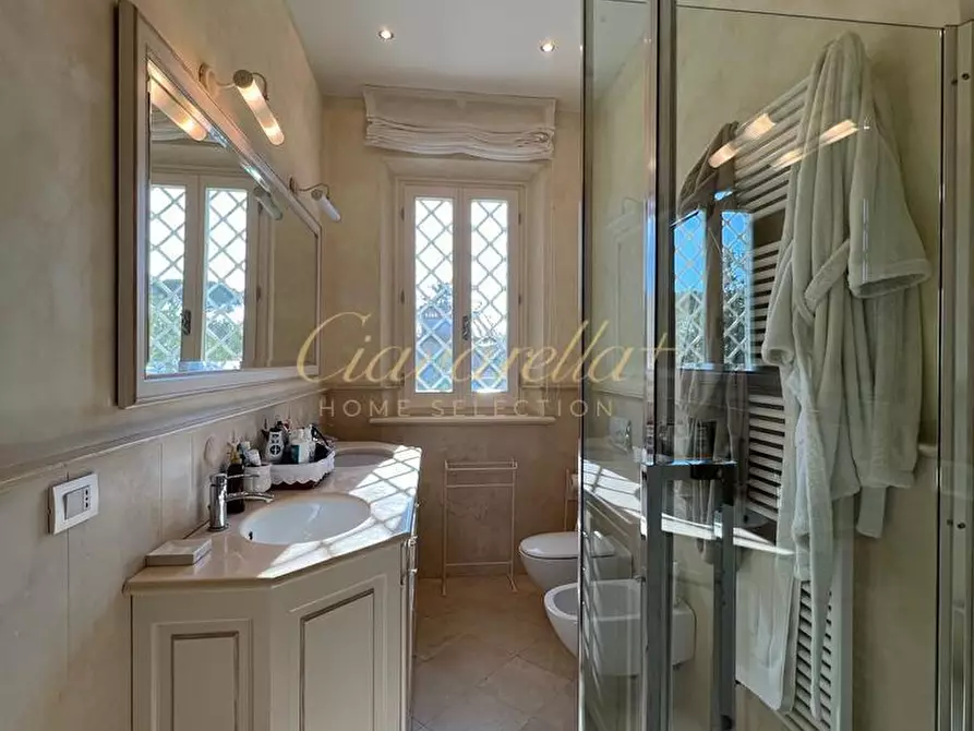 Immagine 20 di Villa in affitto  a Forte Dei Marmi