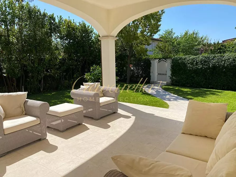 Immagine 4 di Villa in affitto  a Forte Dei Marmi