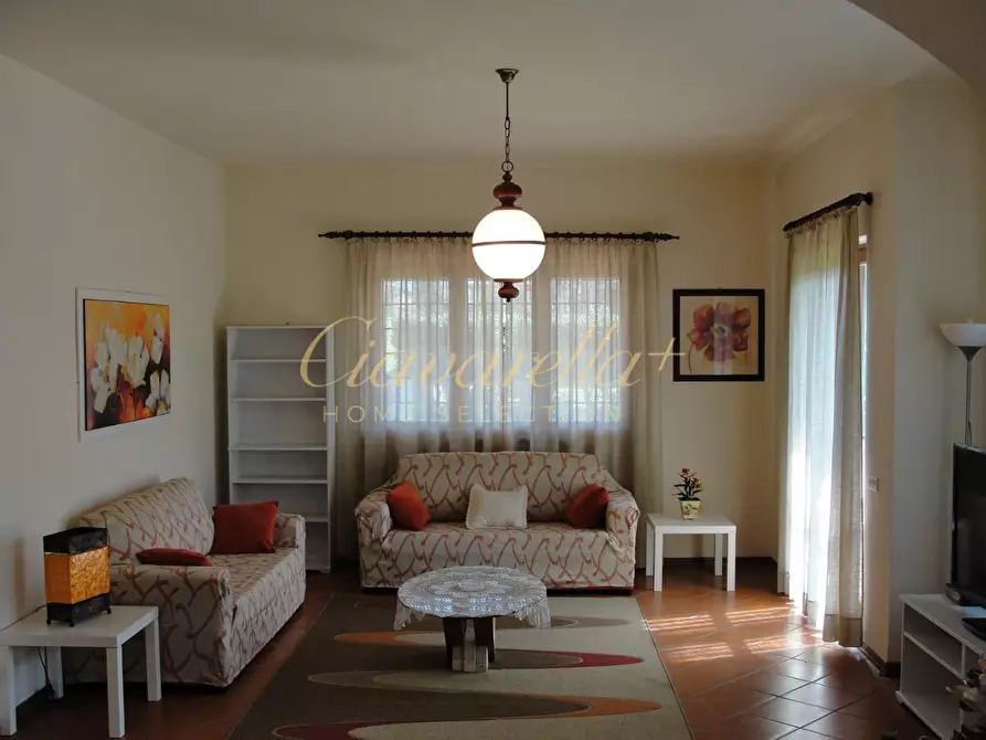 Immagine 4 di Villa in vendita  a Forte Dei Marmi