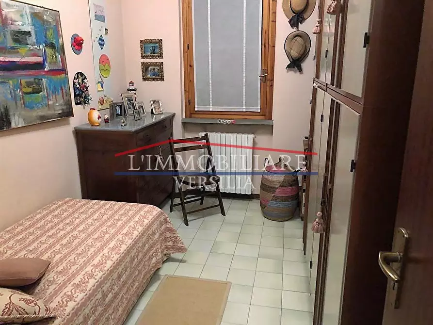 Immagine 28 di Casa semindipendente in vendita  a Montignoso