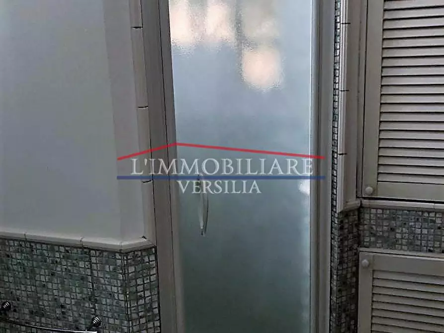 Immagine 35 di Casa semindipendente in vendita  a Montignoso