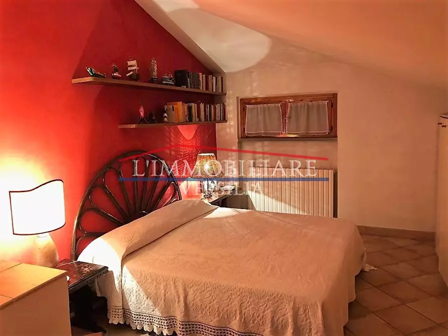 Immagine 30 di Casa semindipendente in vendita  a Montignoso