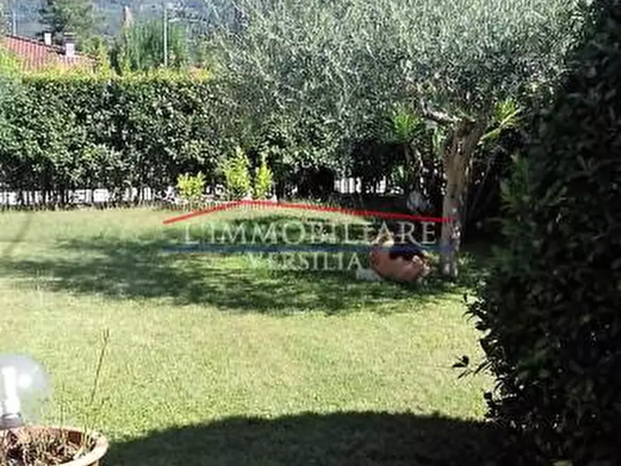 Immagine 11 di Casa semindipendente in vendita  a Montignoso