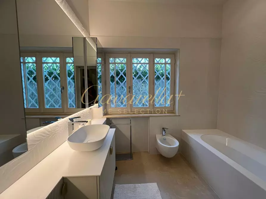 Immagine 10 di Villa in affitto  a Forte Dei Marmi