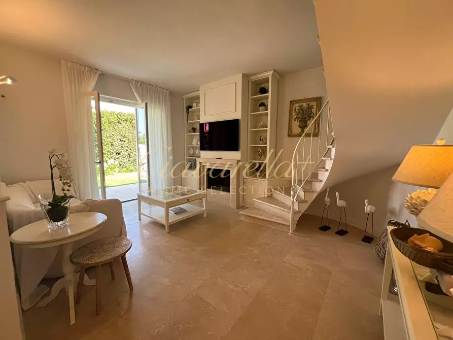 Immagine 18 di Villa in affitto  a Forte Dei Marmi