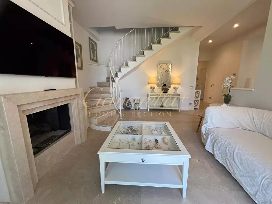 Immagine 25 di Villa in affitto  a Forte Dei Marmi