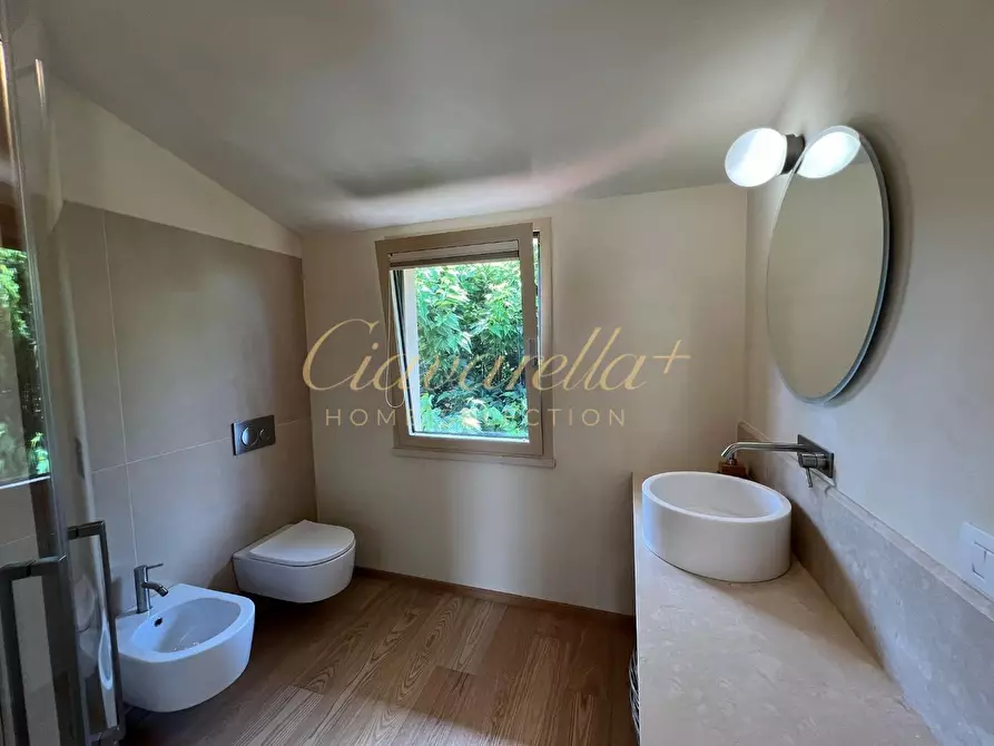 Immagine 11 di Casa bifamiliare in affitto  a Forte Dei Marmi