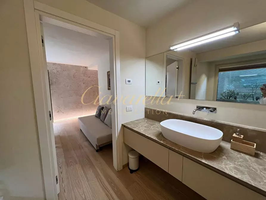 Immagine 14 di Casa bifamiliare in affitto  a Forte Dei Marmi