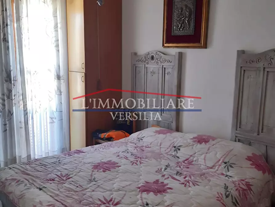 Immagine 13 di Casa bifamiliare in vendita  a Montignoso
