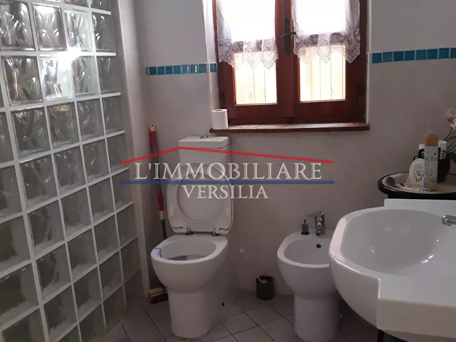 Immagine 22 di Casa bifamiliare in vendita  a Montignoso