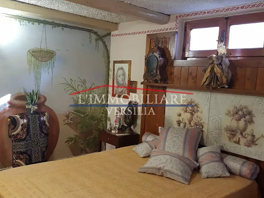 Immagine 10 di Casa bifamiliare in vendita  a Montignoso