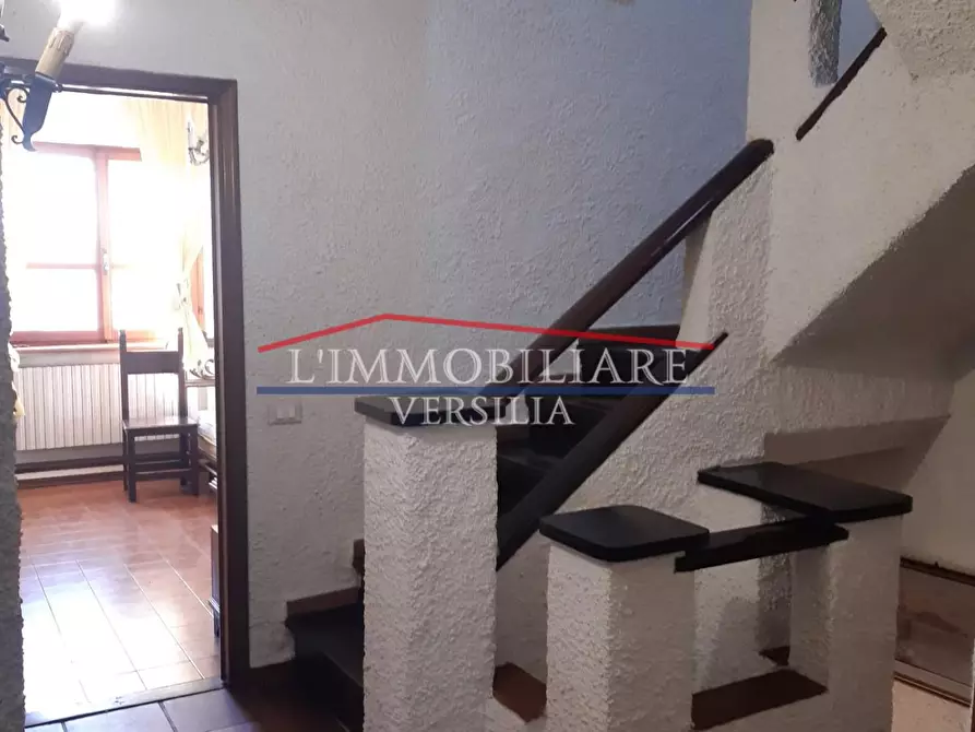 Immagine 20 di Casa bifamiliare in vendita  a Montignoso