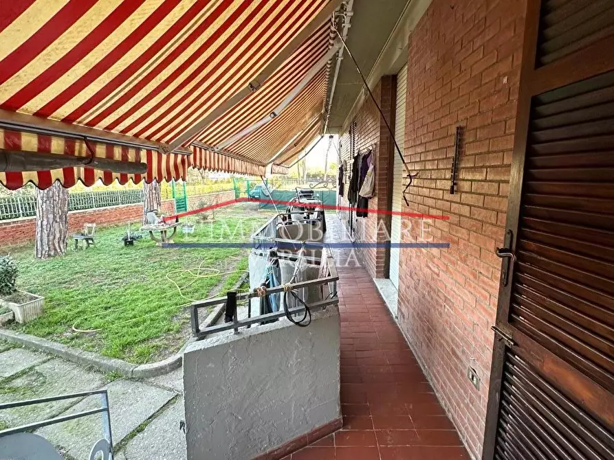 Immagine 2 di Appartamento in vendita  a Massa