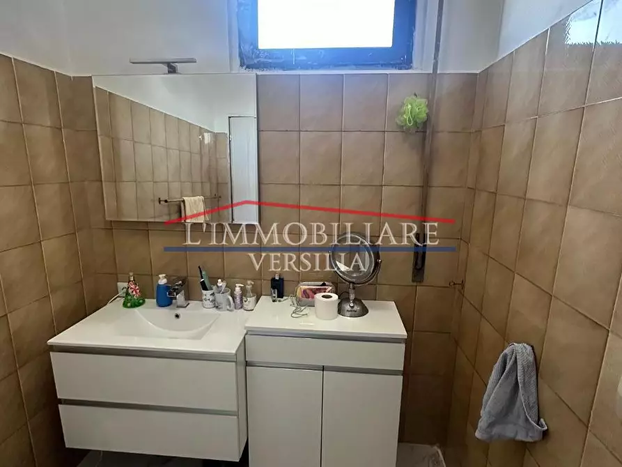 Immagine 9 di Appartamento in vendita  a Massa