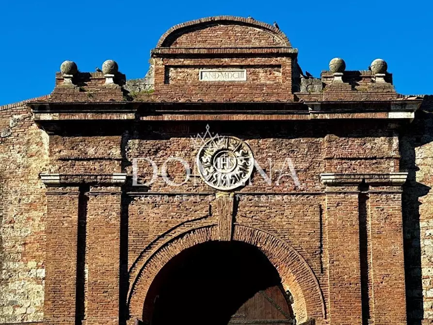 Immagine 10 di Bar / Ristorante in vendita  a Siena