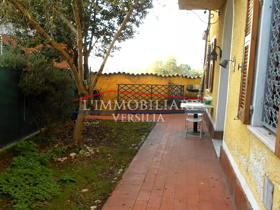 Immagine 6 di Casa bifamiliare in vendita  a Massa