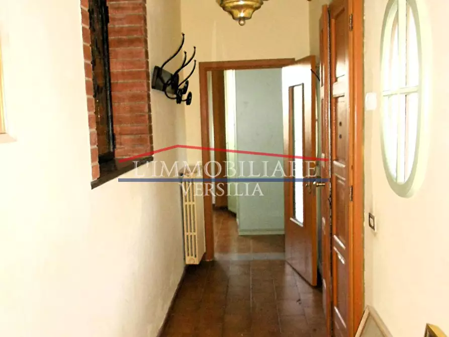 Immagine 26 di Casa bifamiliare in vendita  a Massa