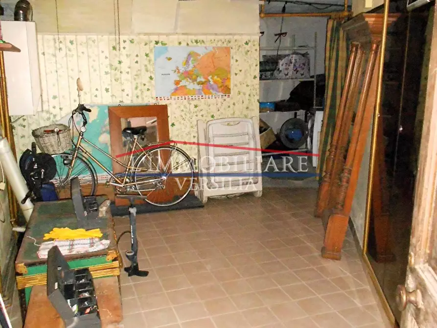 Immagine 11 di Casa bifamiliare in vendita  a Massa