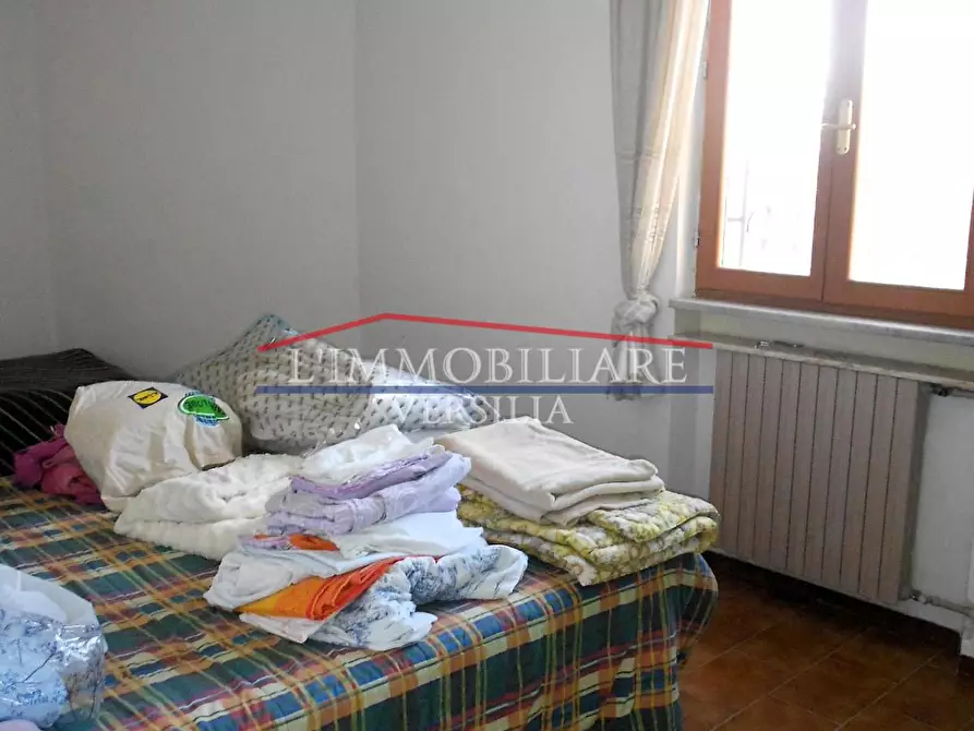 Immagine 28 di Casa bifamiliare in vendita  a Massa