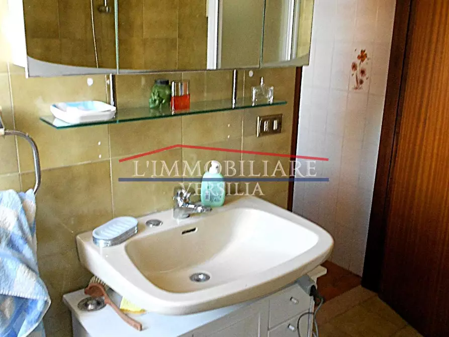 Immagine 20 di Casa bifamiliare in vendita  a Massa