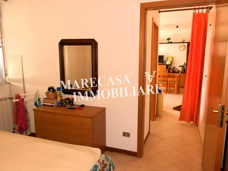 Immagine 10 di Appartamento in vendita  a Carrara