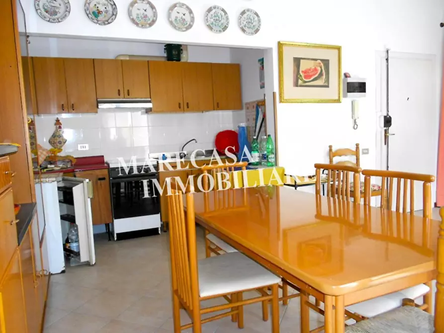 Immagine 7 di Appartamento in vendita  a Carrara