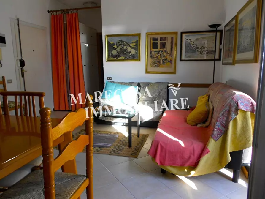 Immagine 3 di Appartamento in vendita  a Carrara