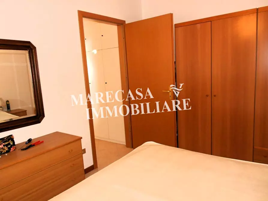 Immagine 12 di Appartamento in vendita  a Carrara