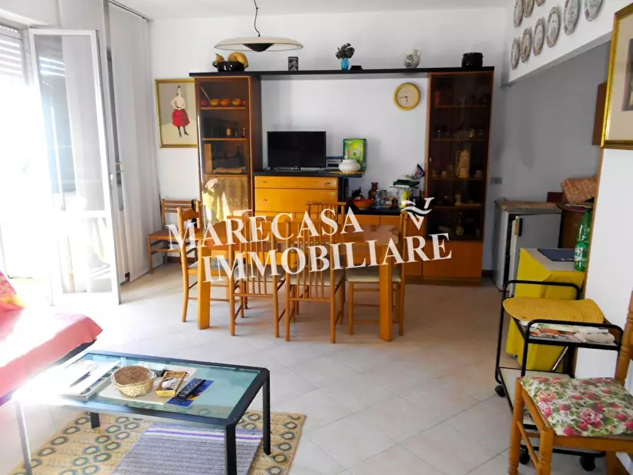 Immagine 2 di Appartamento in vendita  a Carrara