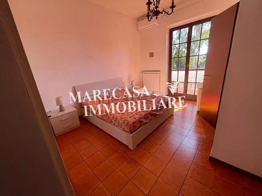 Immagine 12 di Villa in vendita  a Carrara