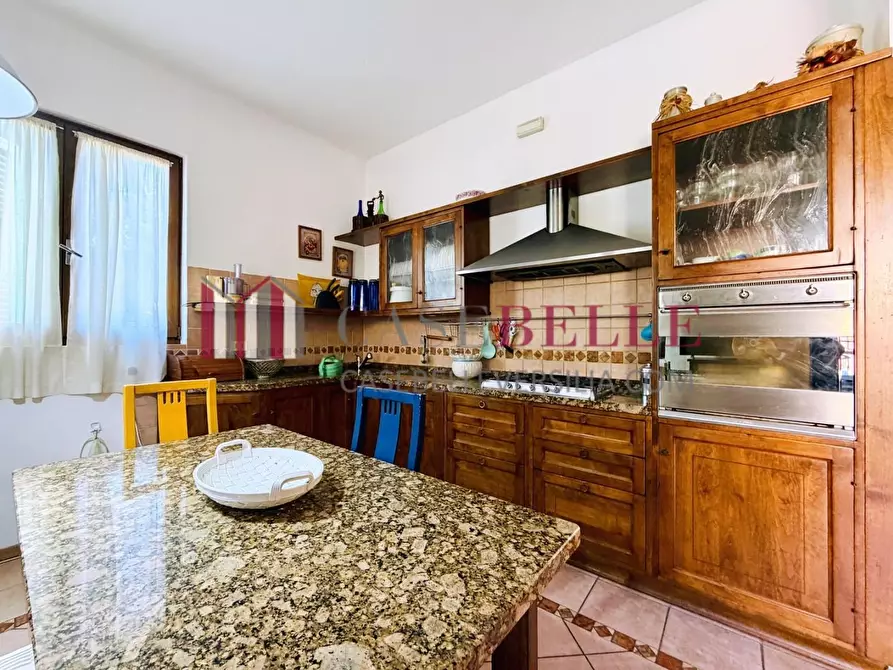 Immagine 2 di Appartamento in affitto  a Pietrasanta