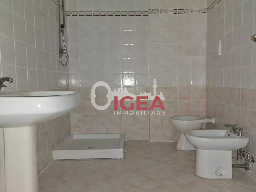 Immagine 18 di Appartamento in vendita  a Siena