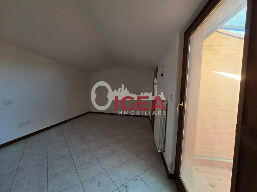 Immagine 23 di Appartamento in vendita  a Siena