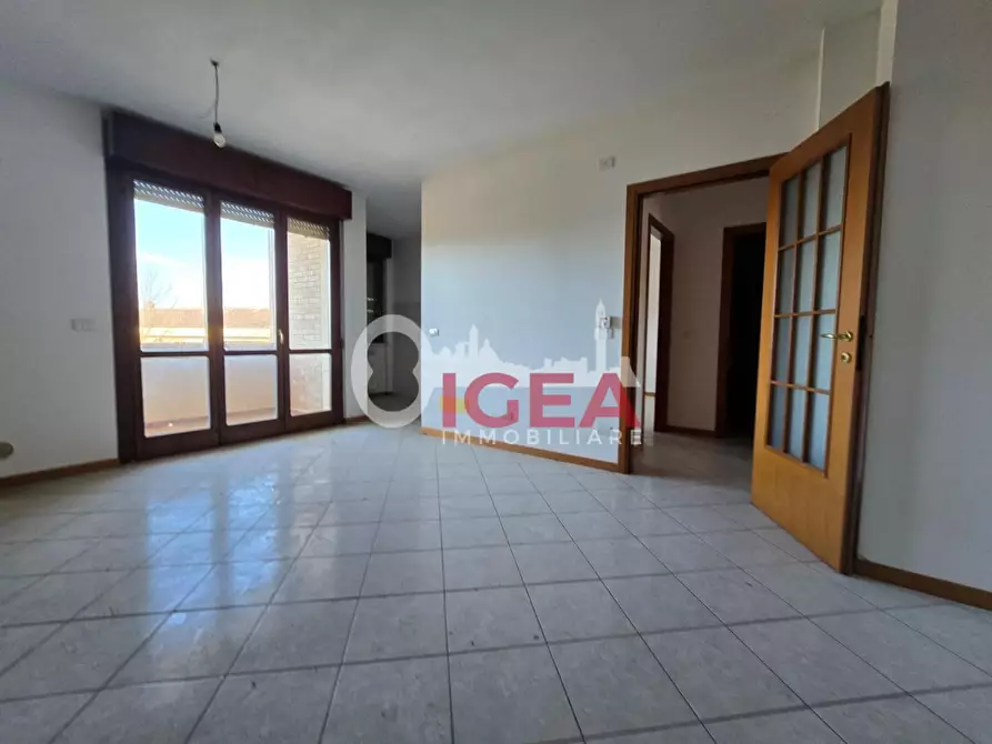 Immagine 2 di Appartamento in vendita  a Siena