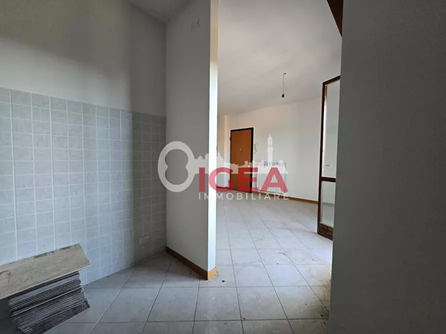 Immagine 5 di Appartamento in vendita  a Siena
