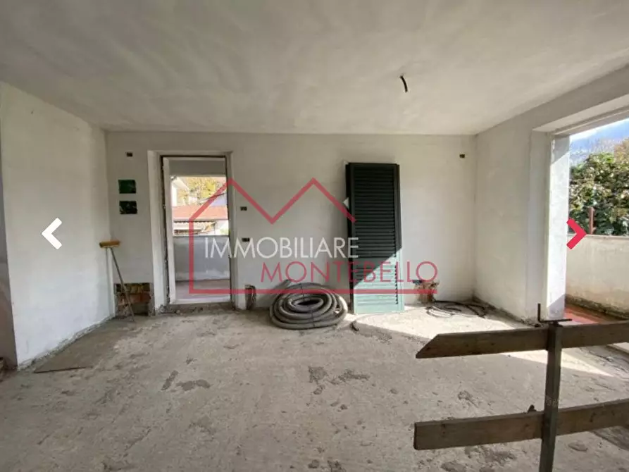 Immagine 5 di Casa bifamiliare in vendita  a Camaiore