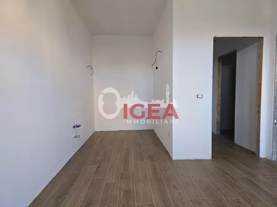 Immagine 4 di Appartamento in vendita  a Siena