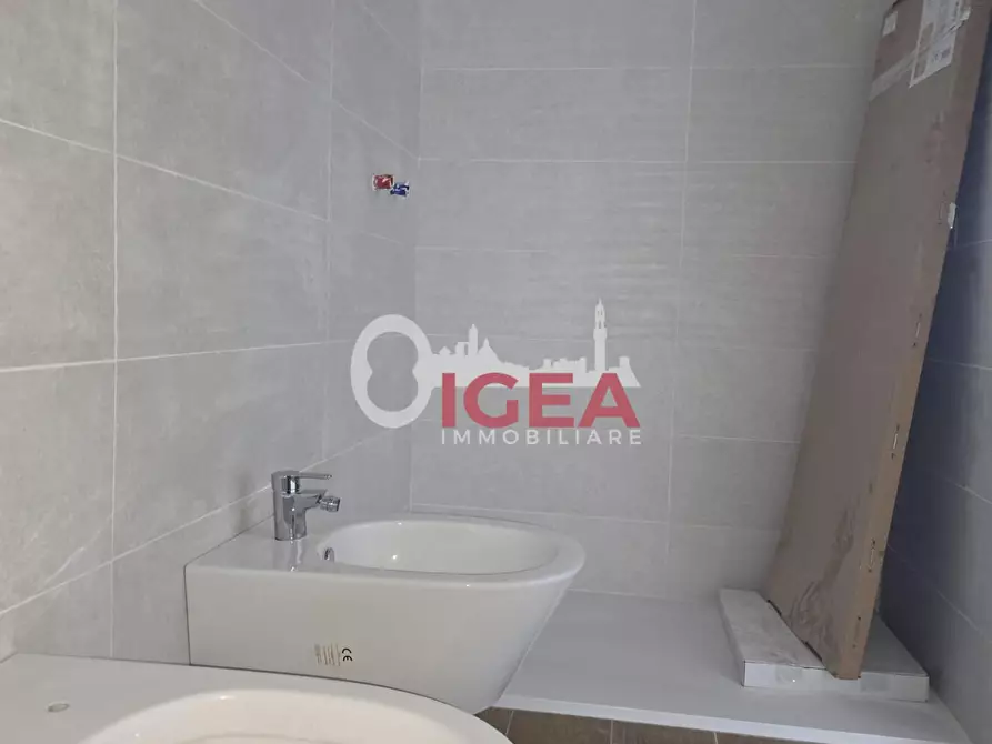 Immagine 16 di Appartamento in vendita  a Siena