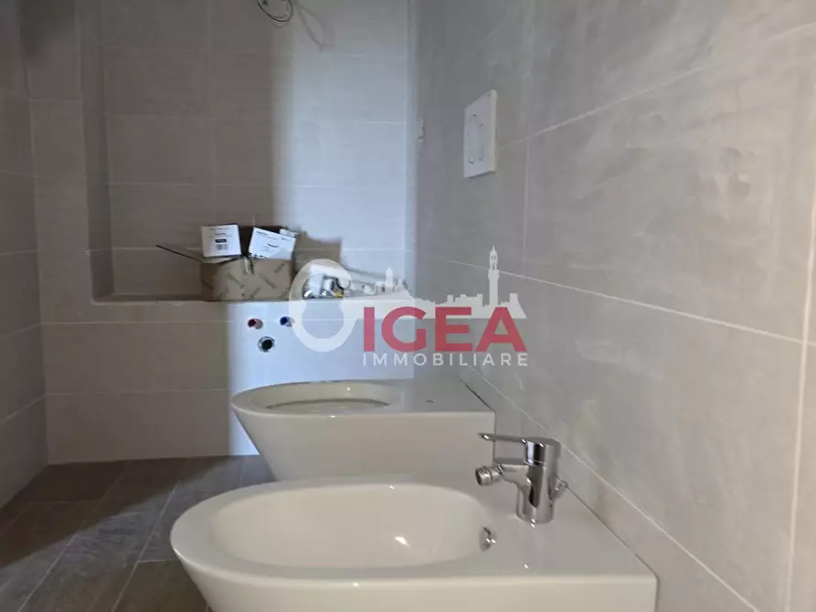 Immagine 15 di Appartamento in vendita  a Siena