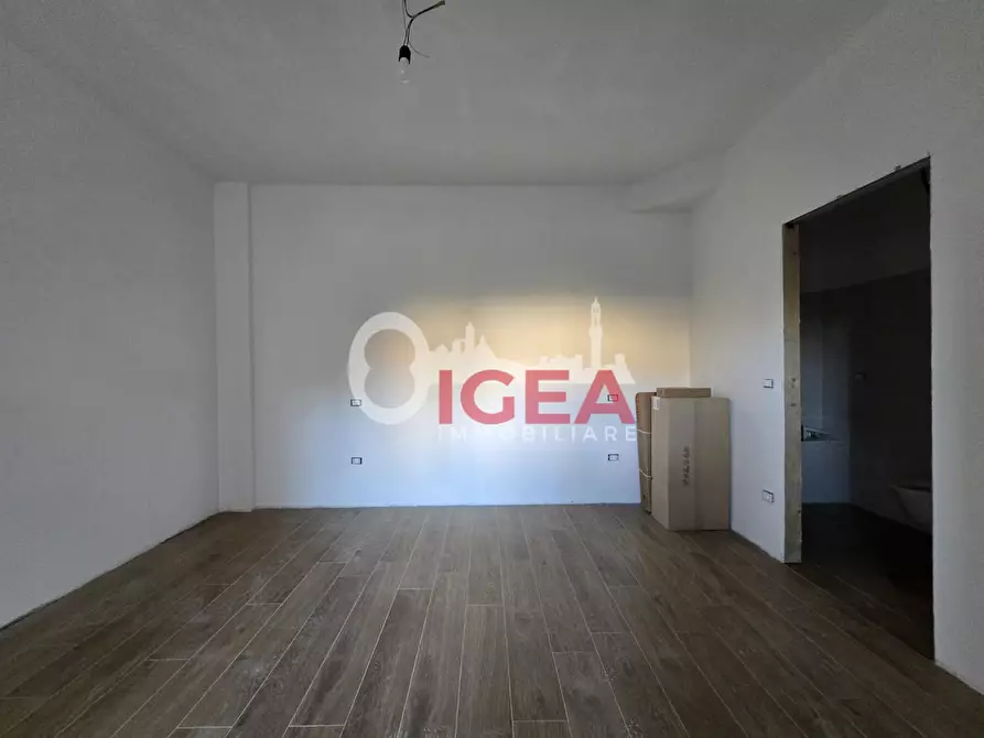 Immagine 8 di Appartamento in vendita  a Siena
