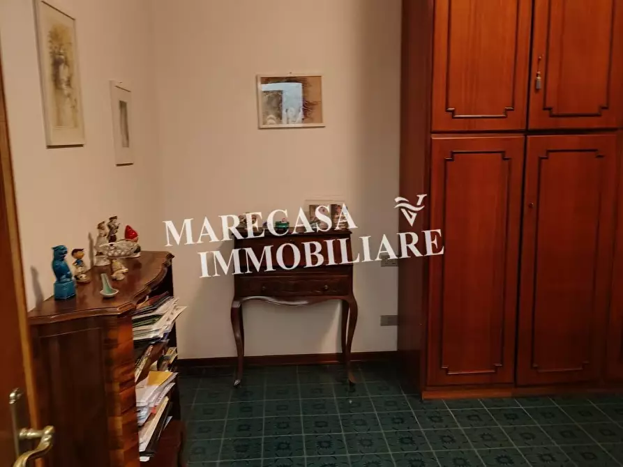 Immagine 17 di Appartamento in vendita  a Carrara