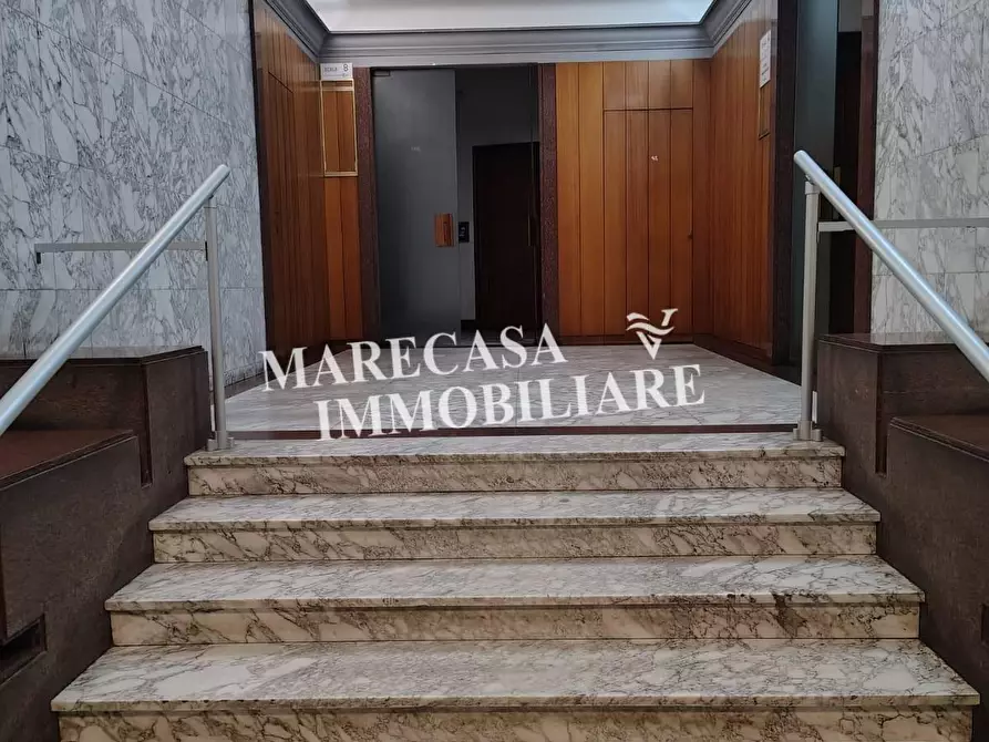 Immagine 2 di Appartamento in vendita  a Carrara