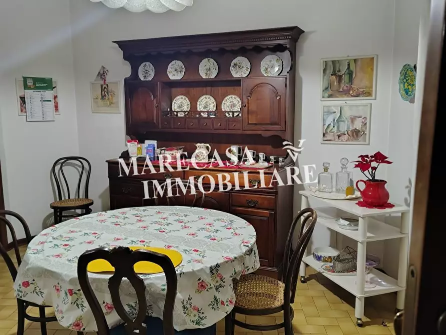 Immagine 11 di Appartamento in vendita  a Carrara