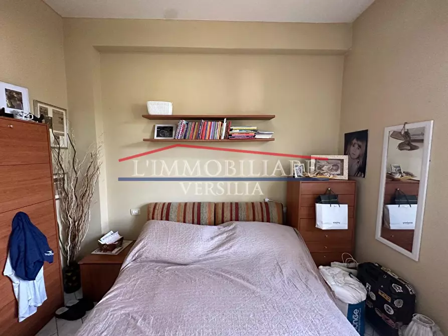 Immagine 8 di Appartamento in vendita  a Montignoso