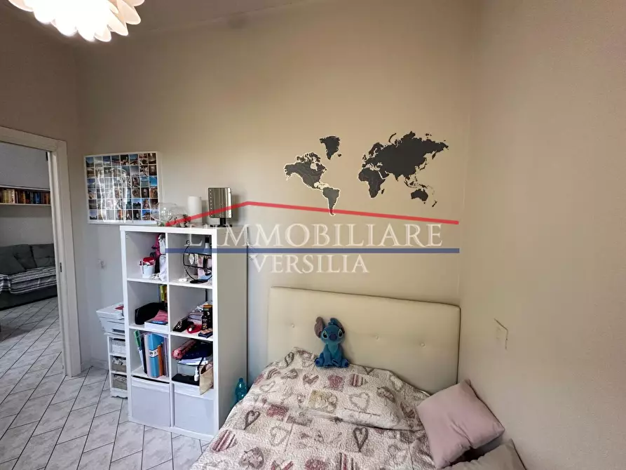 Immagine 12 di Appartamento in vendita  a Montignoso