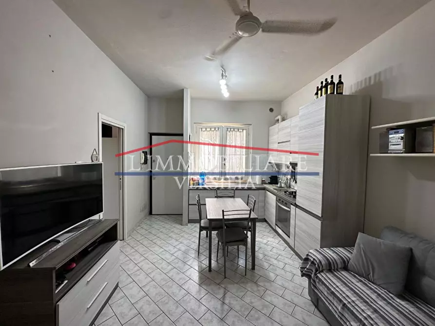 Immagine 5 di Appartamento in vendita  a Montignoso