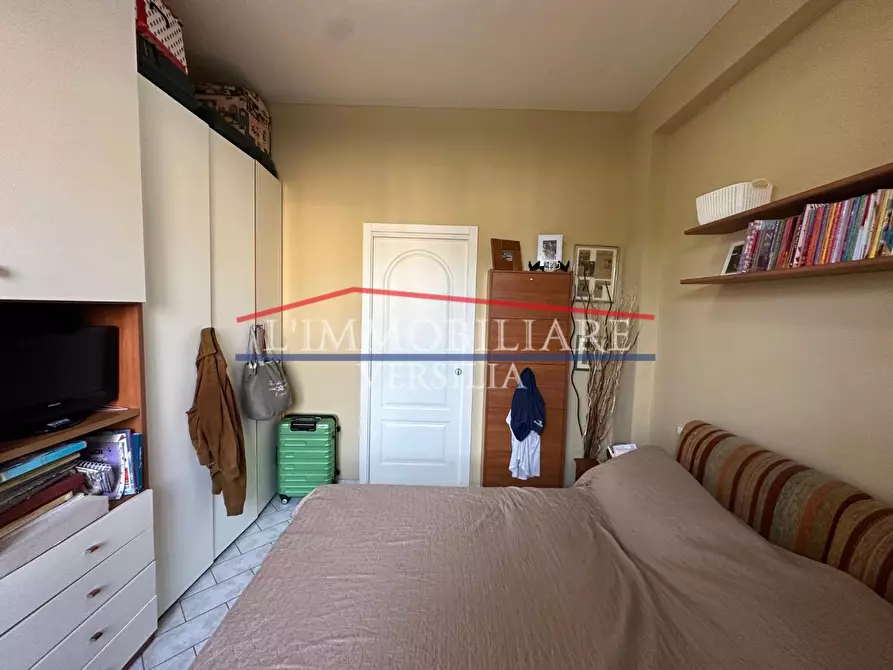 Immagine 7 di Appartamento in vendita  a Montignoso