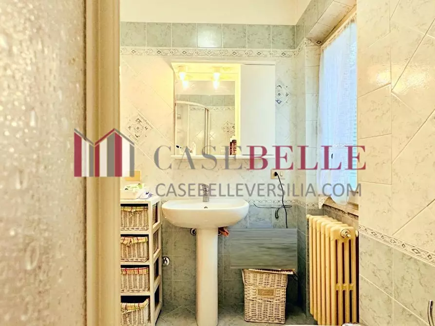 Immagine 26 di Casa indipendente in affitto  a Forte Dei Marmi