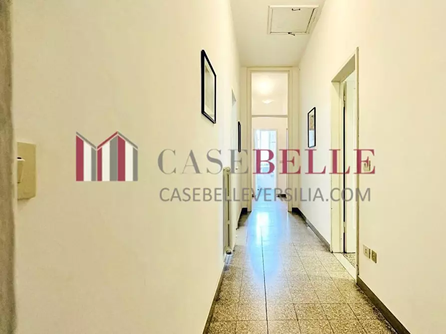 Immagine 38 di Casa indipendente in affitto  a Forte Dei Marmi